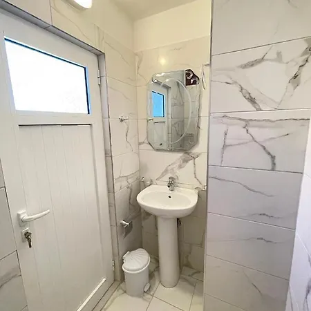 Appartement Xhevdet Saranda